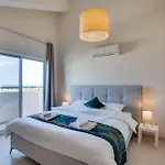 Charming 3-bed Duplex With Stunning Sea View * لارنكا
