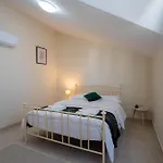 Charming 3-bed Duplex With Stunning Sea View شقة *