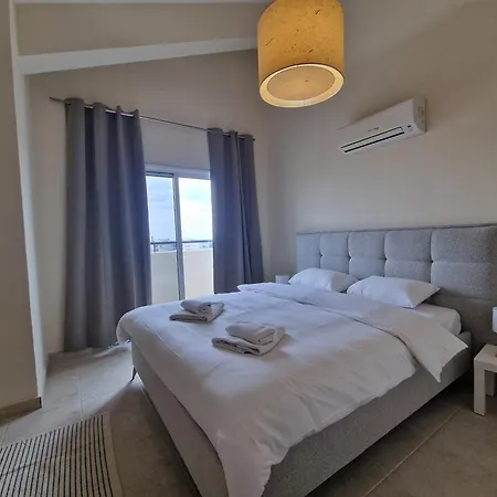 Charming 3-bed Duplex With Stunning Sea View Apartment