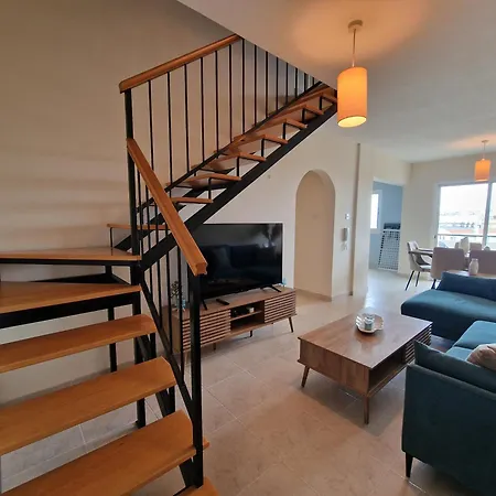 Charming 3-bed Duplex With Stunning Sea View Apartment Larnaca