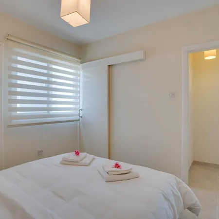 Apartment Charming 3-bed Duplex With Stunning Sea View