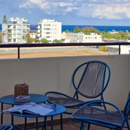 Apartment Charming 3-bed Duplex With Stunning Sea View *