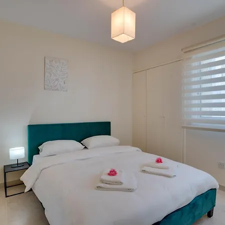 Charming 3-bed Duplex With Stunning Sea View Apartment *