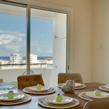 Charming 3-bed Duplex With Stunning Sea View Apartment Larnaca
