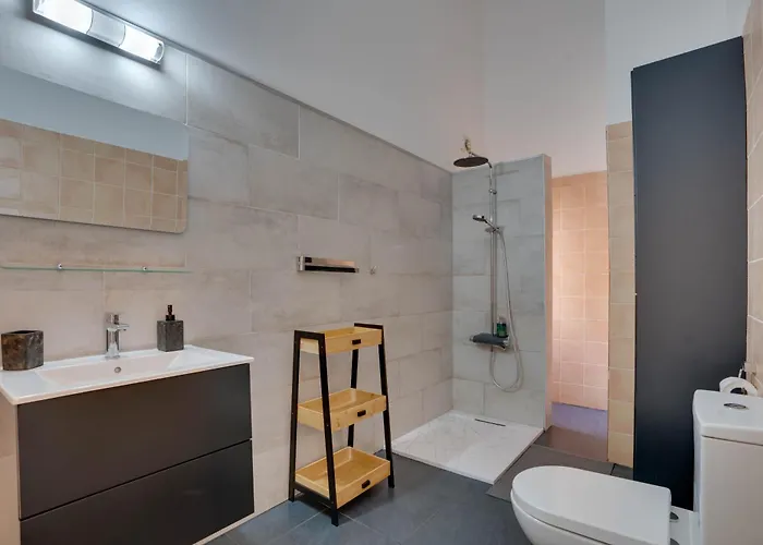 Charming 3-bed Duplex With Stunning Sea View Lárnaca