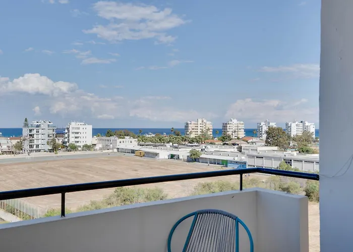 Charming 3-bed Duplex With Stunning Sea View * Lárnaca
