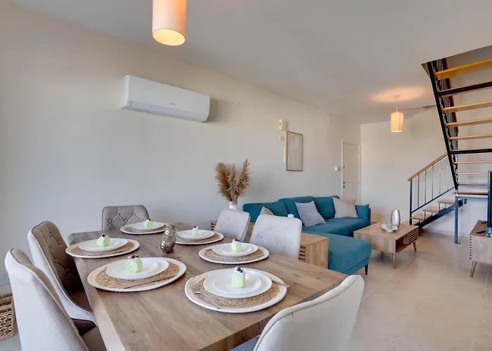 Charming 3-bed Duplex With Stunning Sea View Апартаменты Ларнака